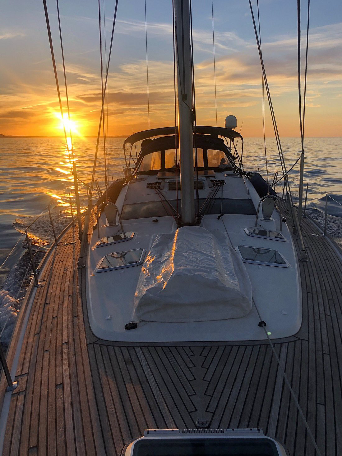 malta-sailing-yachts-charter11