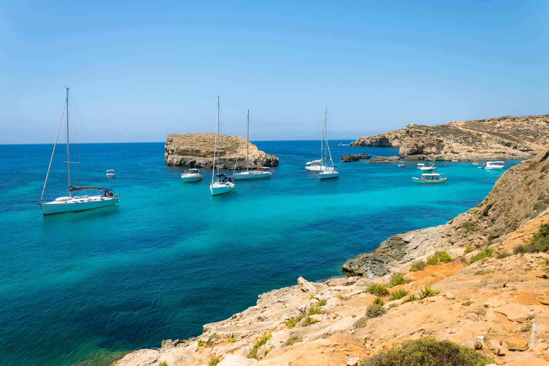malta-sailing-yachts-charter19